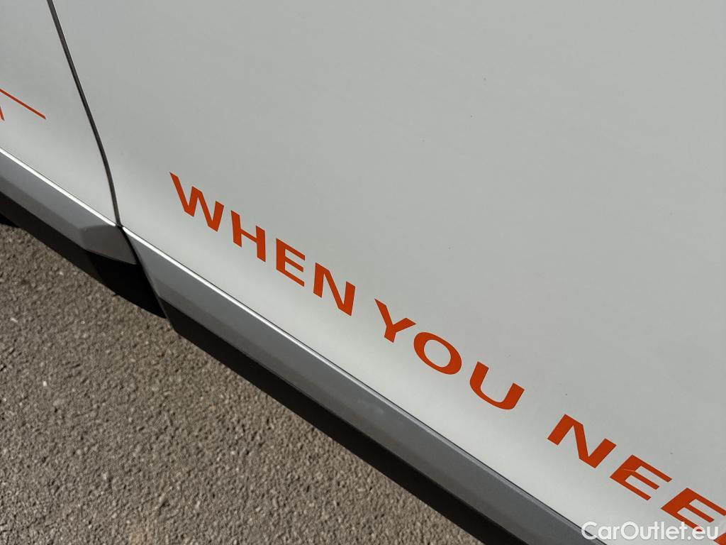  Peugeot  2008 PEUGEOT  / 2019 / 5P / todoterreno Allure BlueHDI 81kW (110CV) #19