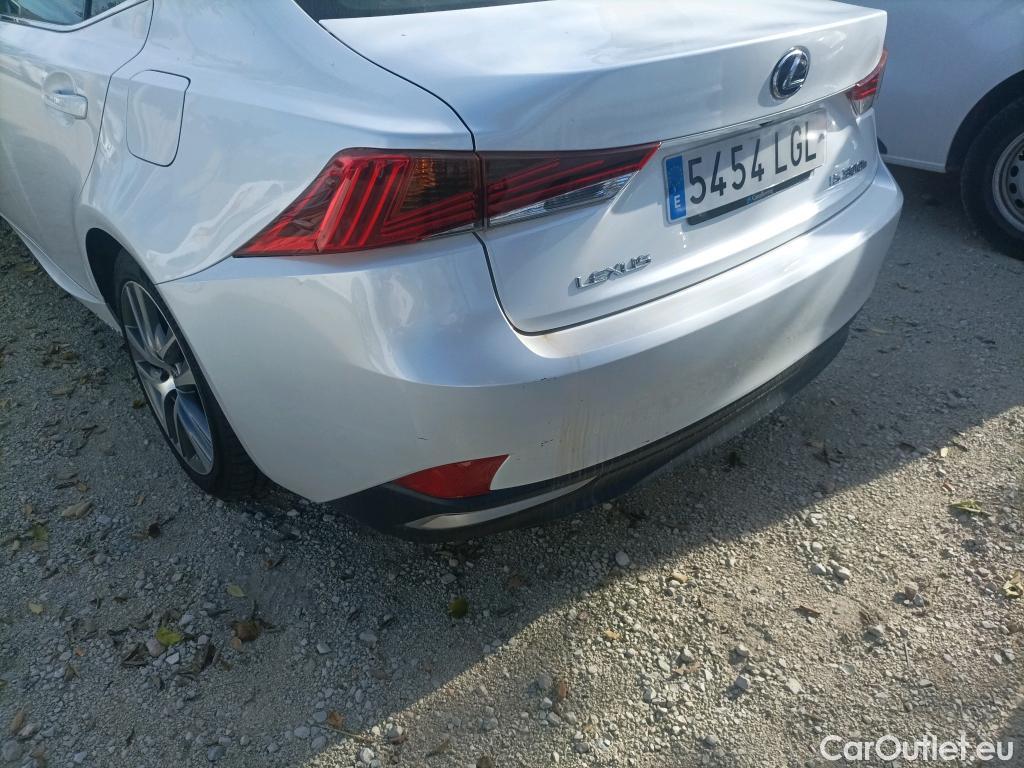  Lexus  IS LEXUS  / 2016 / 4P / sedán 2.5 300h Executive #9