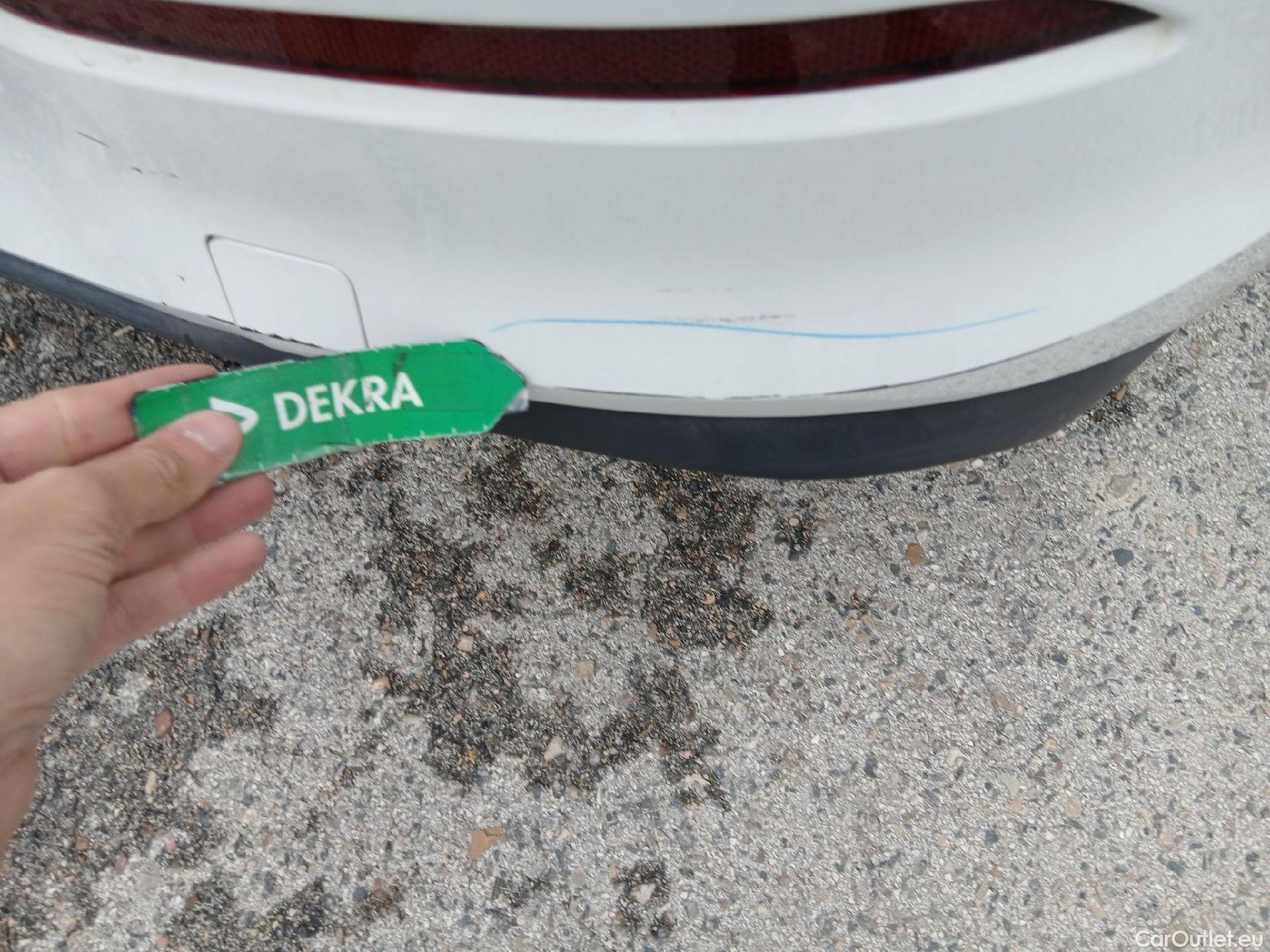  Volkswagen  Golf  VOLKSWAGEN / 2020 / 5P / berlina con portón 2.0 TDI 85kW (115CV) #17