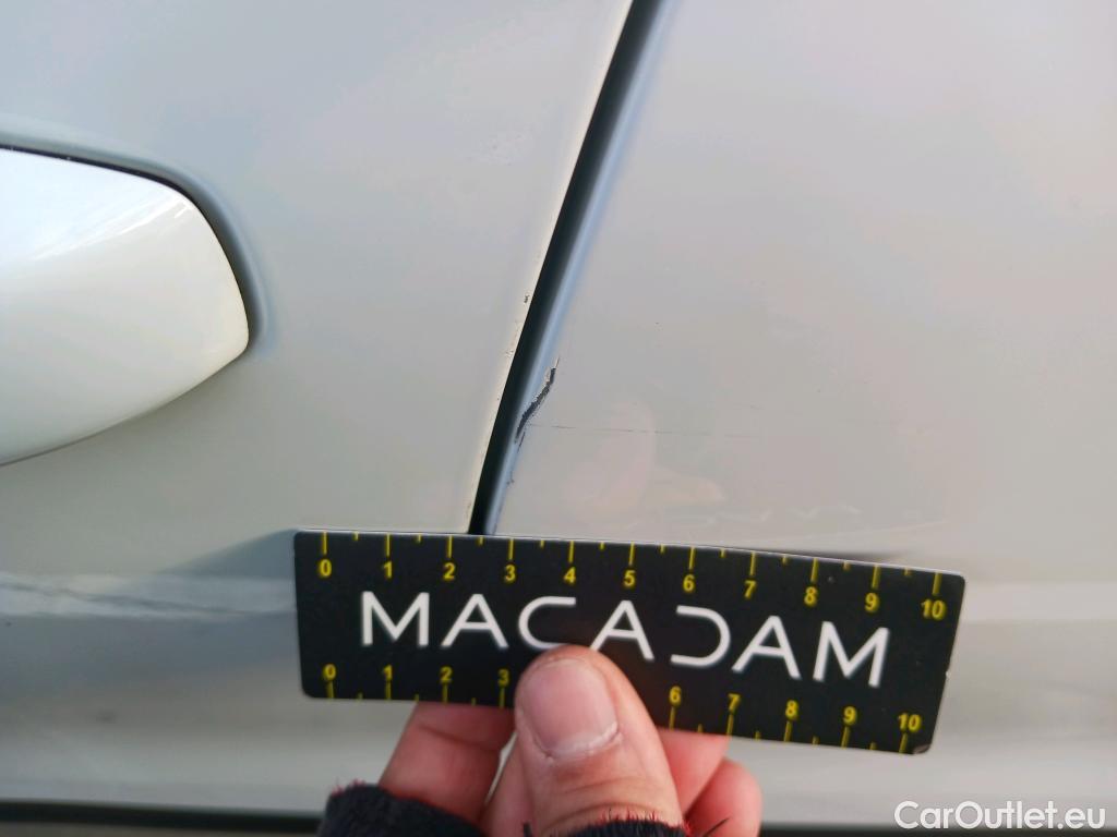  Renault  Clio RENAULT  / 2019 / 5P / berlina con portón Intens TCe 74 kW (100CV) GLP #21