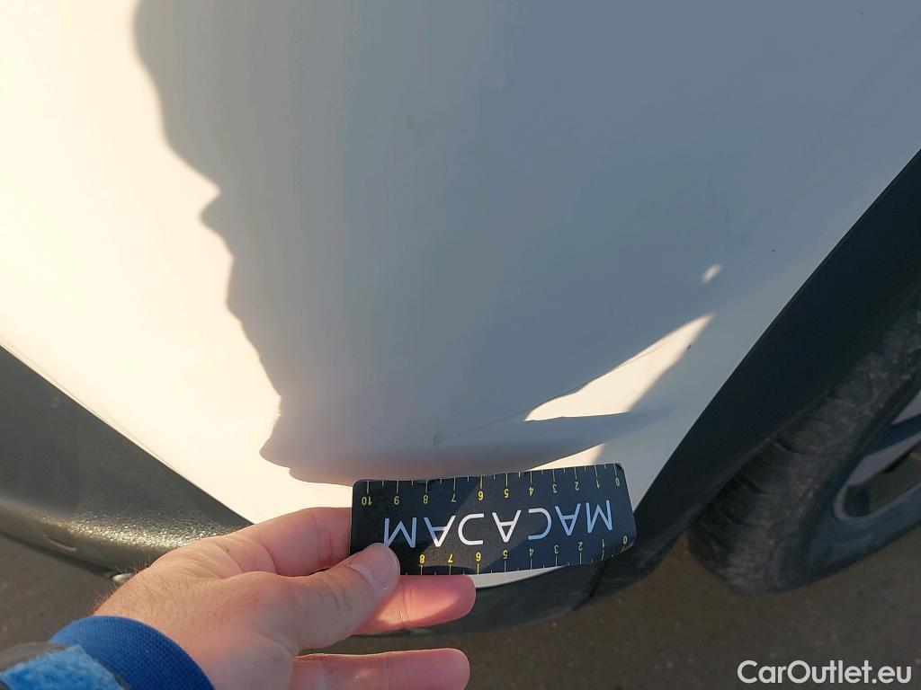  Peugeot  2008 PEUGEOT  / 2019 / 5P / todoterreno Allure BlueHDI 81kW (110CV) #20