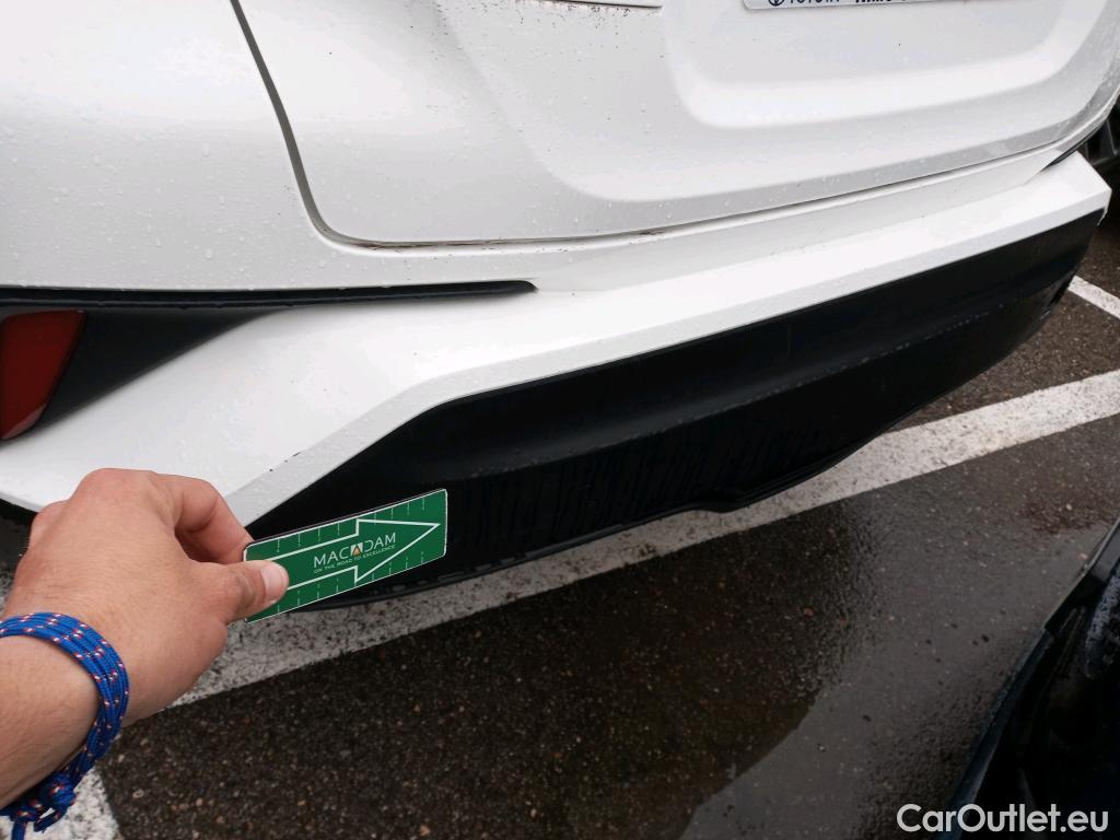  Toyota  C-HR TOYOTA  / 2019 / 5P / todoterreno 1.8 125H Active #2