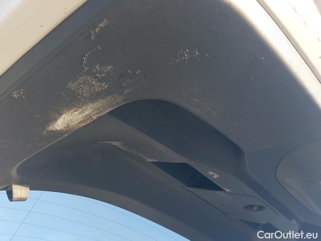  Peugeot  2008 PEUGEOT  / 2019 / 5P / todoterreno Allure BlueHDI 81kW (110CV) #6