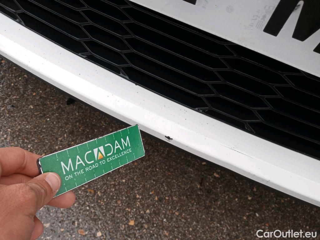  Toyota  C-HR TOYOTA  / 2019 / 5P / todoterreno 1.8 125H Active #16