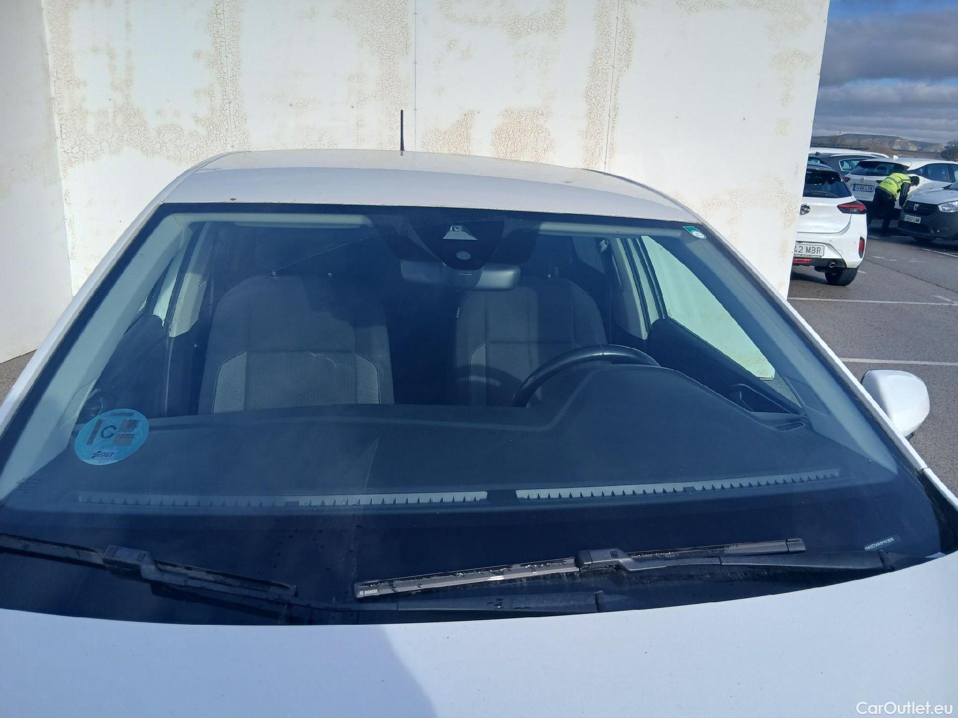  Volkswagen  Polo VOLKSWAGEN  / 2021 / 5P / berlina con portón Life 1.0 TSI 70kW (95CV) #10