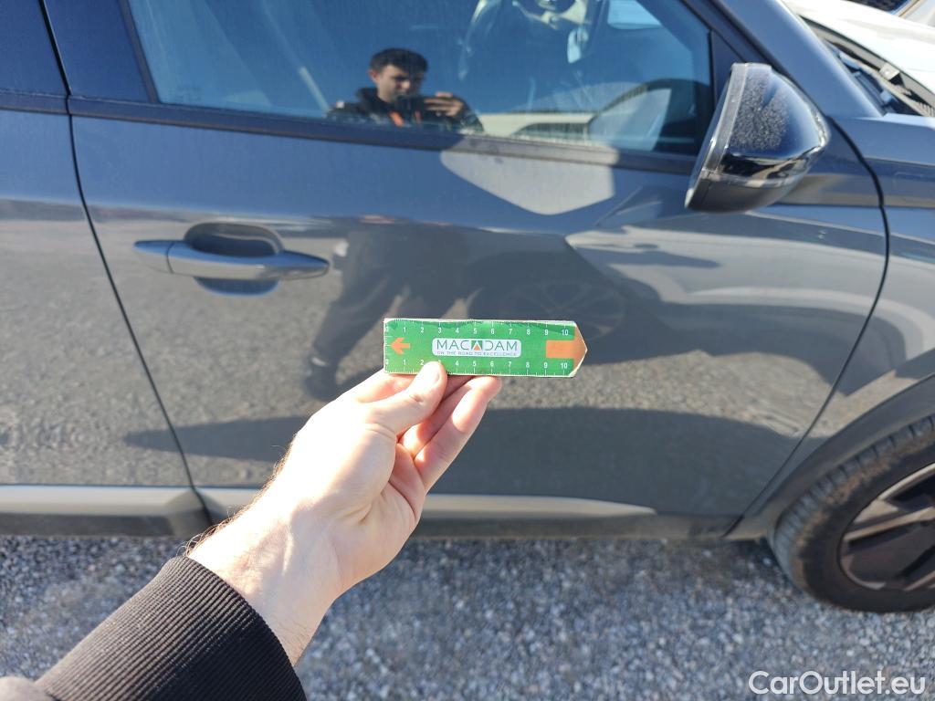  Peugeot  2008 PEUGEOT  / 2023 / 5P / todoterreno Style Gasolina 100 S&S 6 Vel. MAN(SP) #20