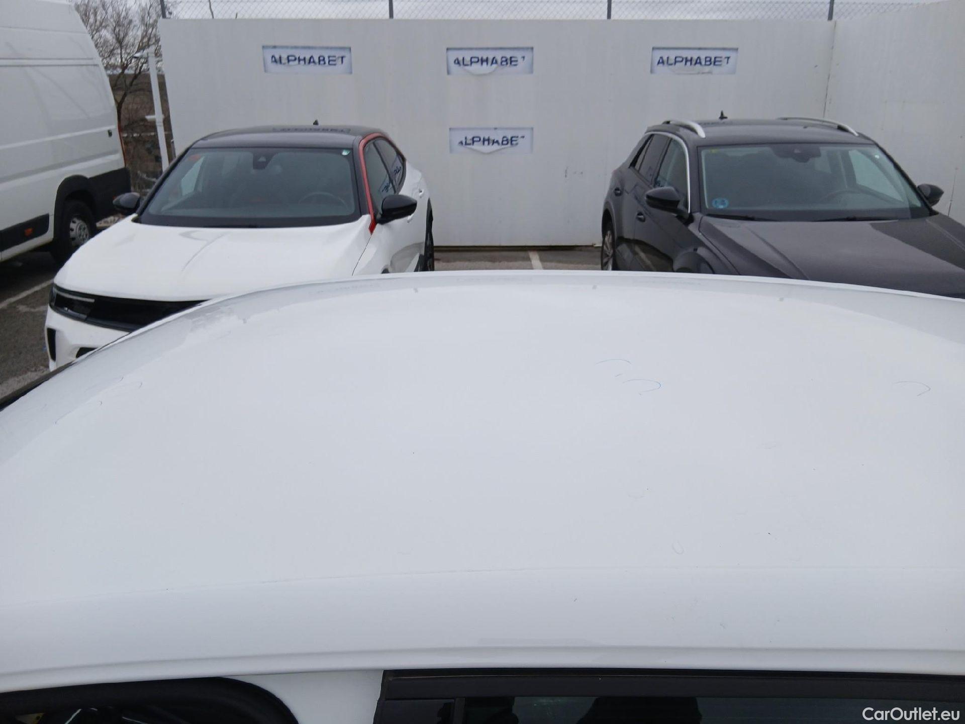  Volkswagen  Golf  VOLKSWAGEN / 2020 / 5P / berlina con portón 2.0 TDI 85kW (115CV) #12