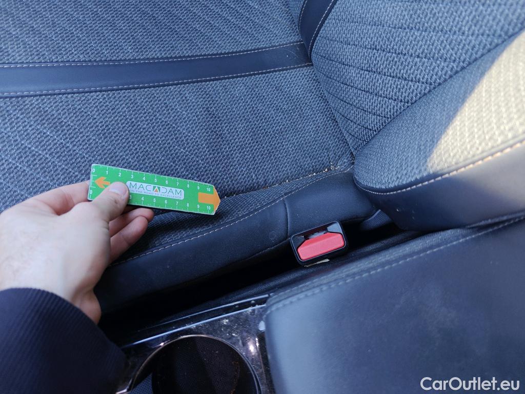  Peugeot  2008 PEUGEOT  / 2023 / 5P / todoterreno Style Gasolina 100 S&S 6 Vel. MAN(SP) #22