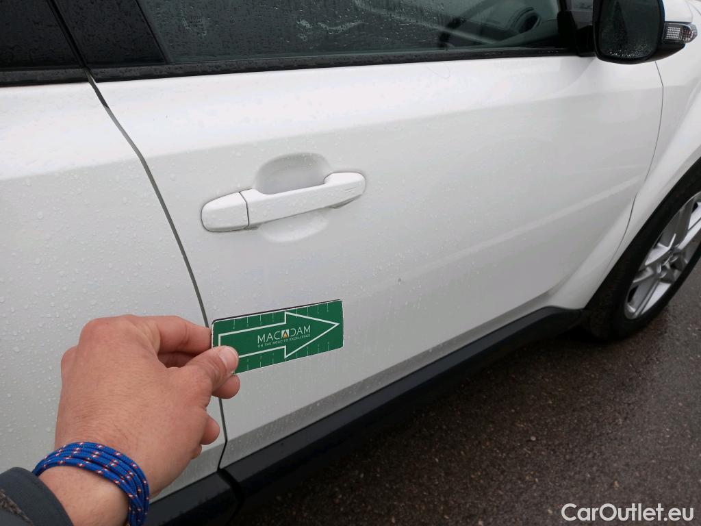  Toyota  C-HR TOYOTA  / 2019 / 5P / todoterreno 1.8 125H Active #19