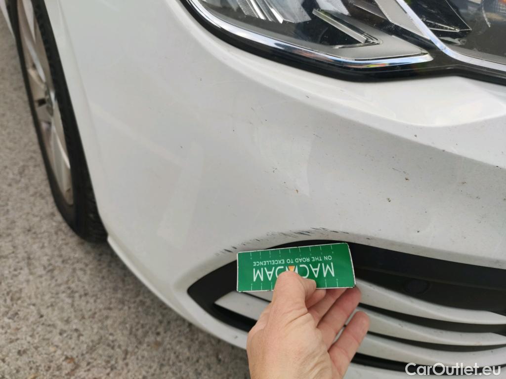  Volkswagen  Golf  VOLKSWAGEN / 2020 / 5P / berlina con portón 2.0 TDI 85kW (115CV) #11