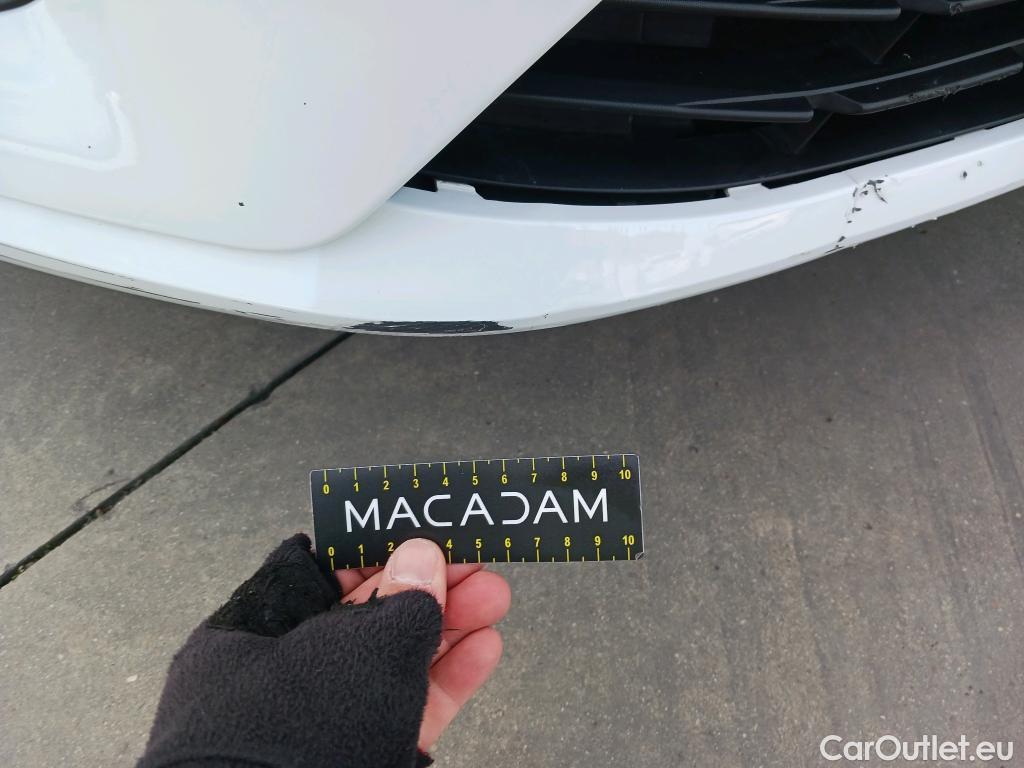  Renault  Clio RENAULT  / 2019 / 5P / berlina con portón Intens TCe 74 kW (100CV) GLP #11