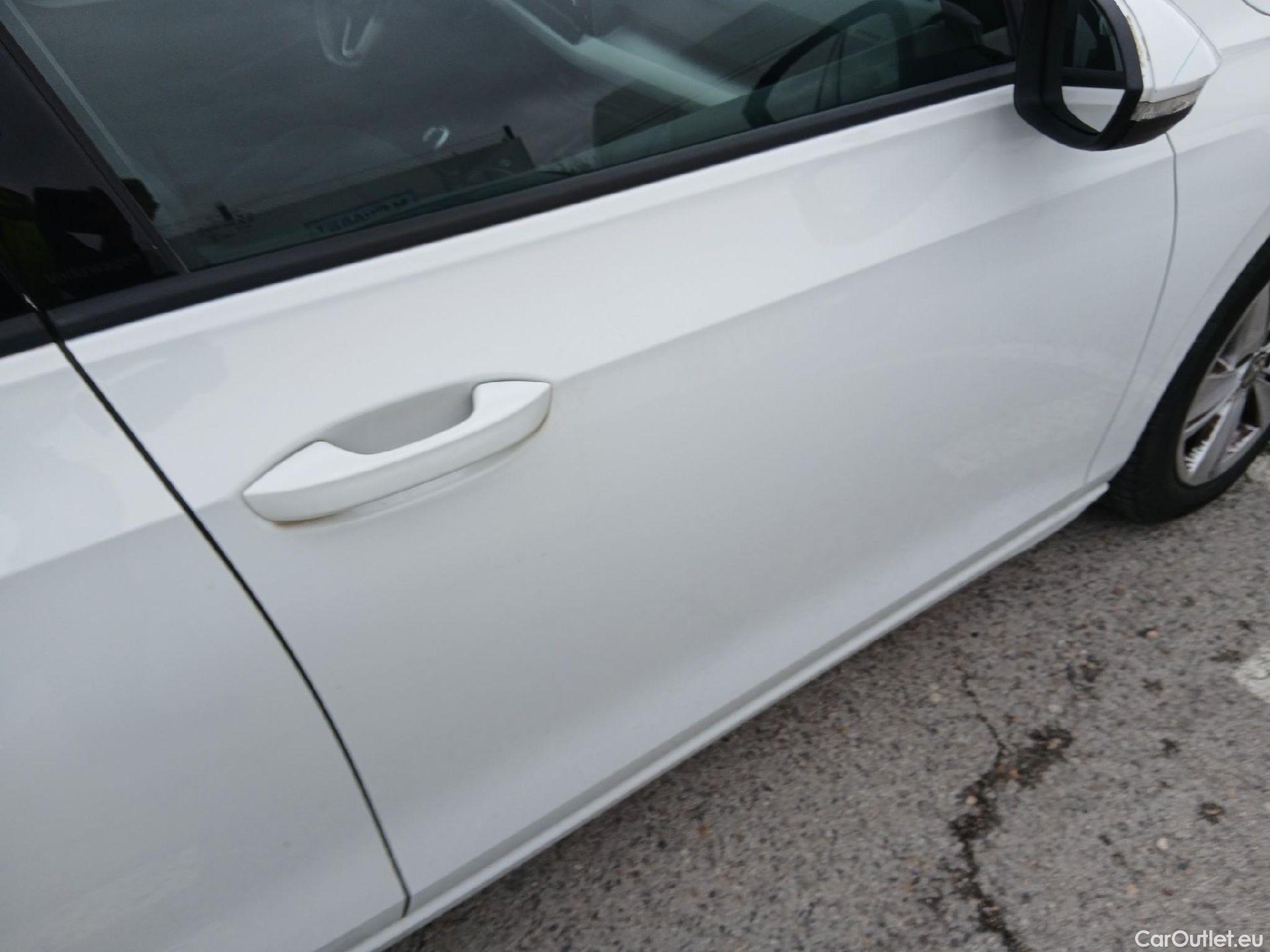  Volkswagen  Golf  VOLKSWAGEN / 2020 / 5P / berlina con portón 2.0 TDI 85kW (115CV) #24