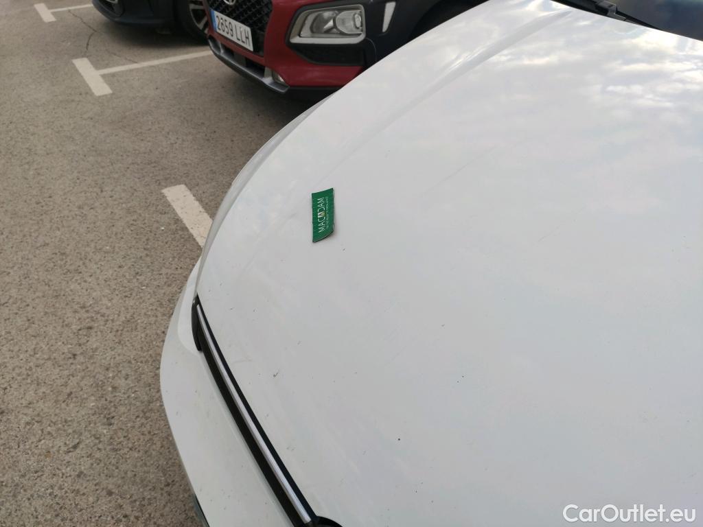  Volkswagen  Golf  VOLKSWAGEN / 2020 / 5P / berlina con portón 2.0 TDI 85kW (115CV) #1