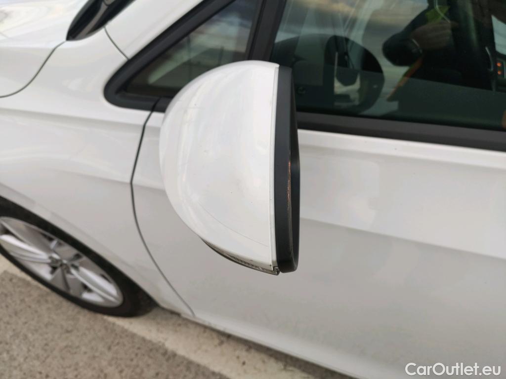  Volkswagen  Golf  VOLKSWAGEN / 2020 / 5P / berlina con portón 2.0 TDI 85kW (115CV) #12