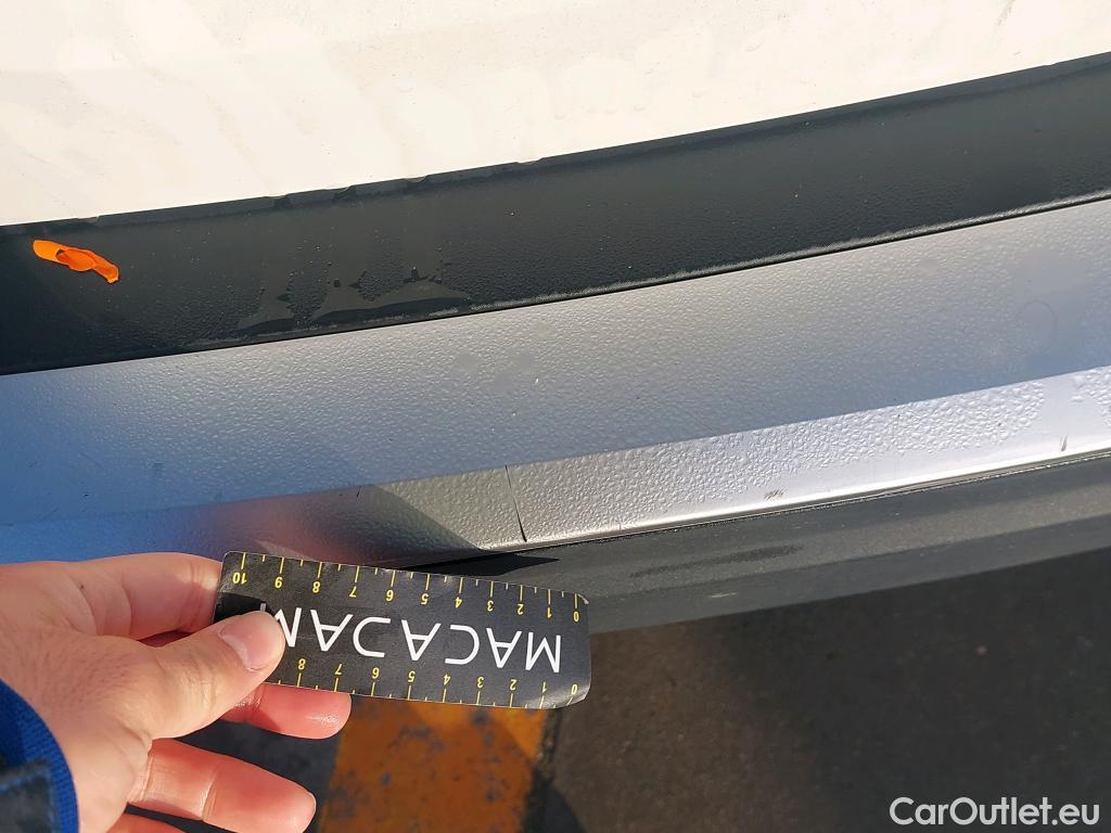  Peugeot  2008 PEUGEOT  / 2019 / 5P / todoterreno Allure BlueHDI 81kW (110CV) #25