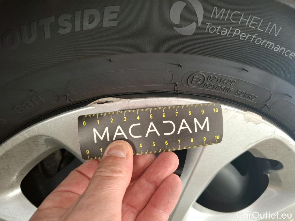  Citroen  C3  Société Feel 1.5 BlueHDI 100CV BVM6 E6d #8