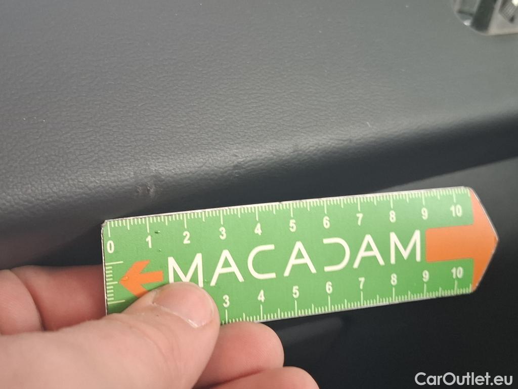  Peugeot  208  Affaire Premium 1.2 PureTech 80CV BVM5 E6 #8