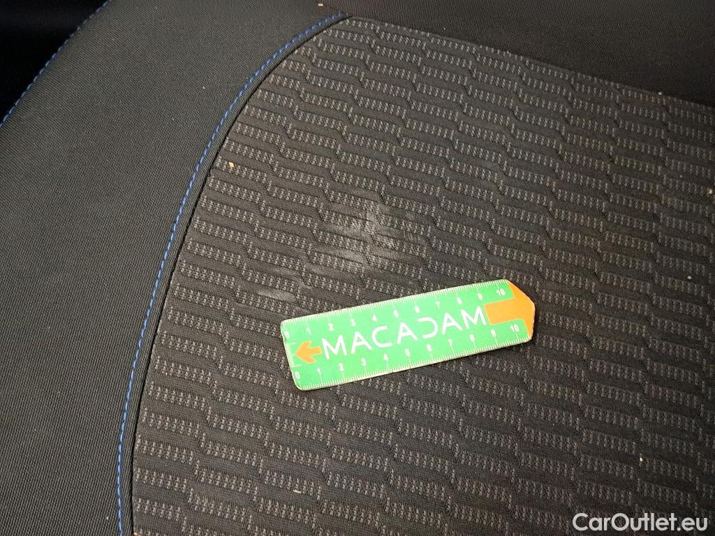  Peugeot  208  Signature 1.2 PureTech 80CV BVM5 E6dT #31