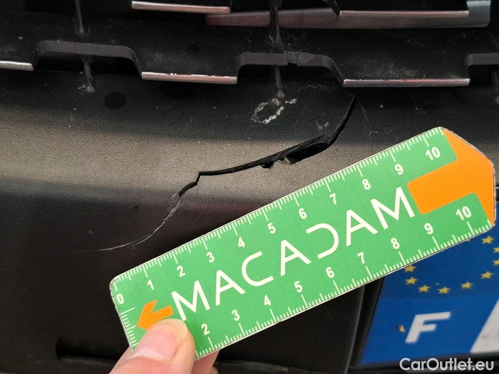  Peugeot  208  Signature 1.2 PureTech 80CV BVM5 E6dT #23