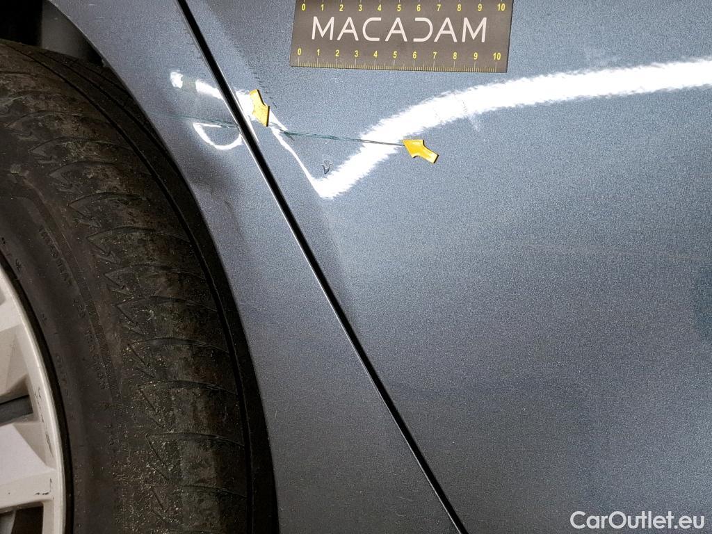  Renault  Clio  V Business 1.6 E-TECH Hybrid 140CV BVA6 E6d #21