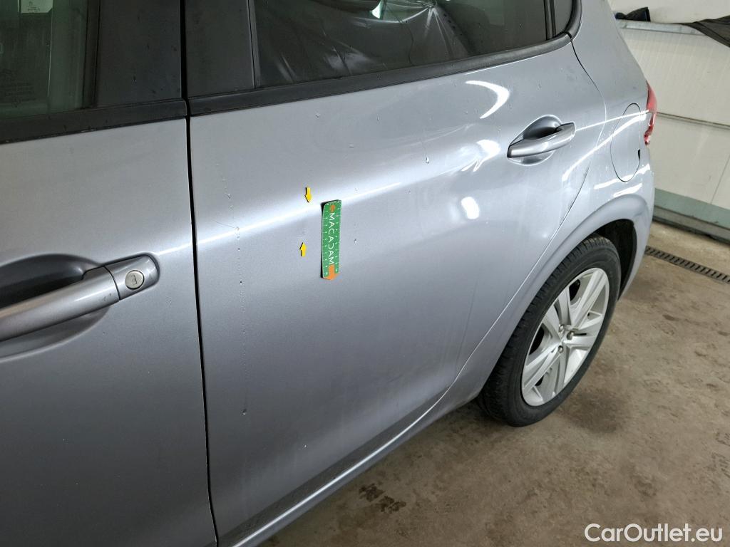  Peugeot  208  Signature 1.2 PureTech 80CV BVM5 E6dT #10