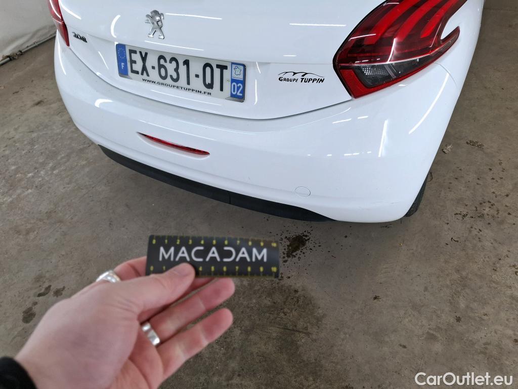  Peugeot  208  Affaire Premium 1.2 PureTech 80CV BVM5 E6 #32