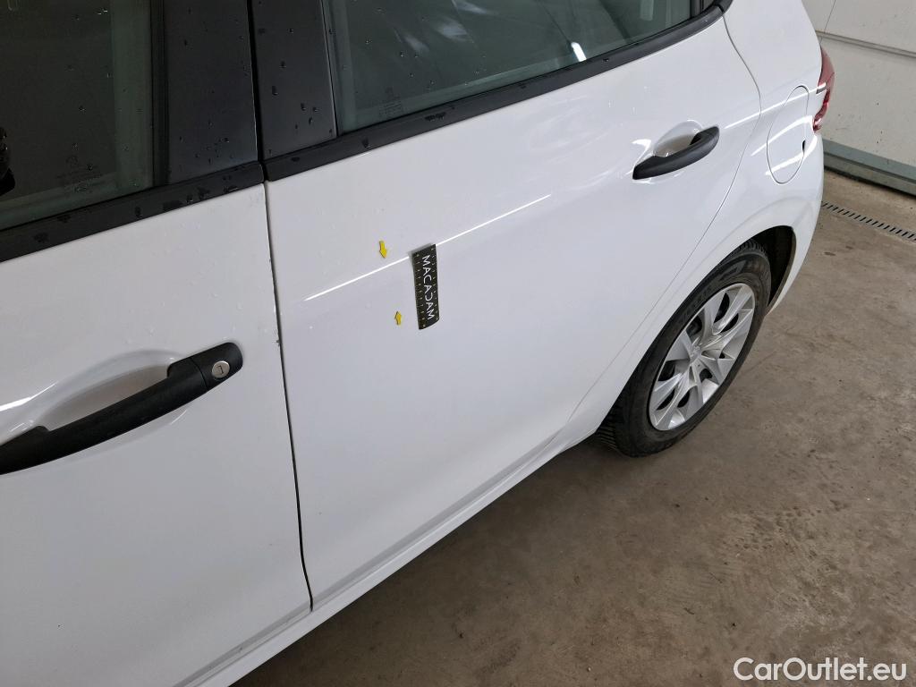  Peugeot  208  Affaire Premium 1.2 PureTech 80CV BVM5 E6 #23