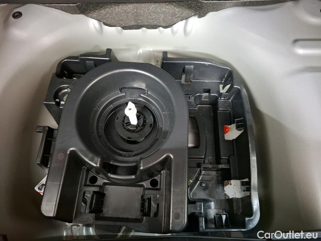  Peugeot  208  Signature 1.2 PureTech 80CV BVM5 E6dT #29