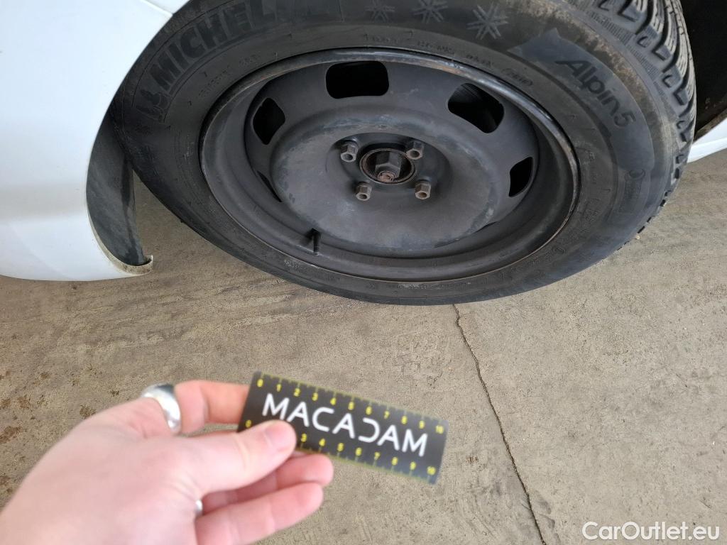  Peugeot  208  Affaire Premium 1.2 PureTech 80CV BVM5 E6 #29