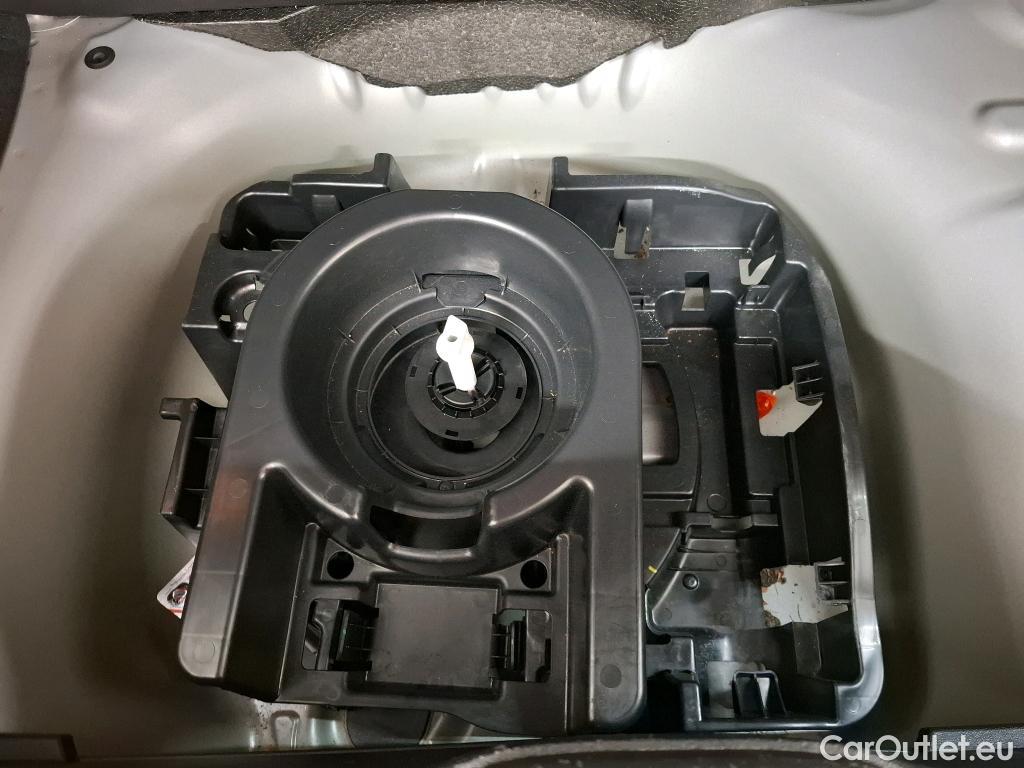  Peugeot  208  Signature 1.2 PureTech 80CV BVM5 E6dT #25