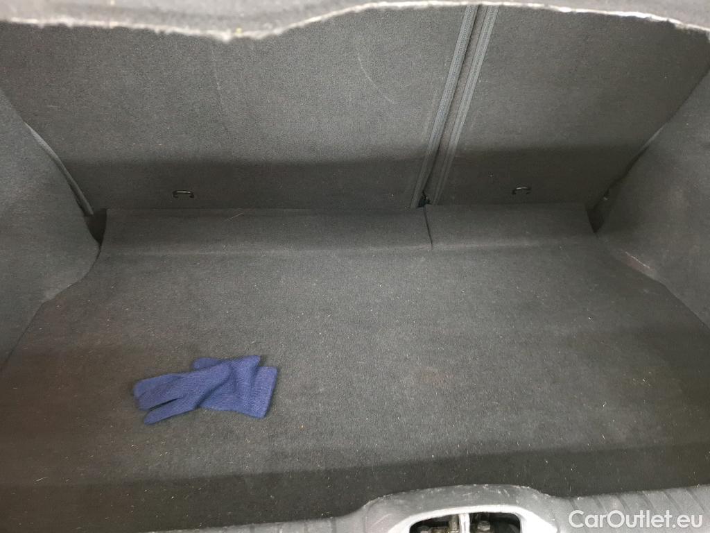  Peugeot  208  Signature 1.2 PureTech 80CV BVM5 E6dT #26