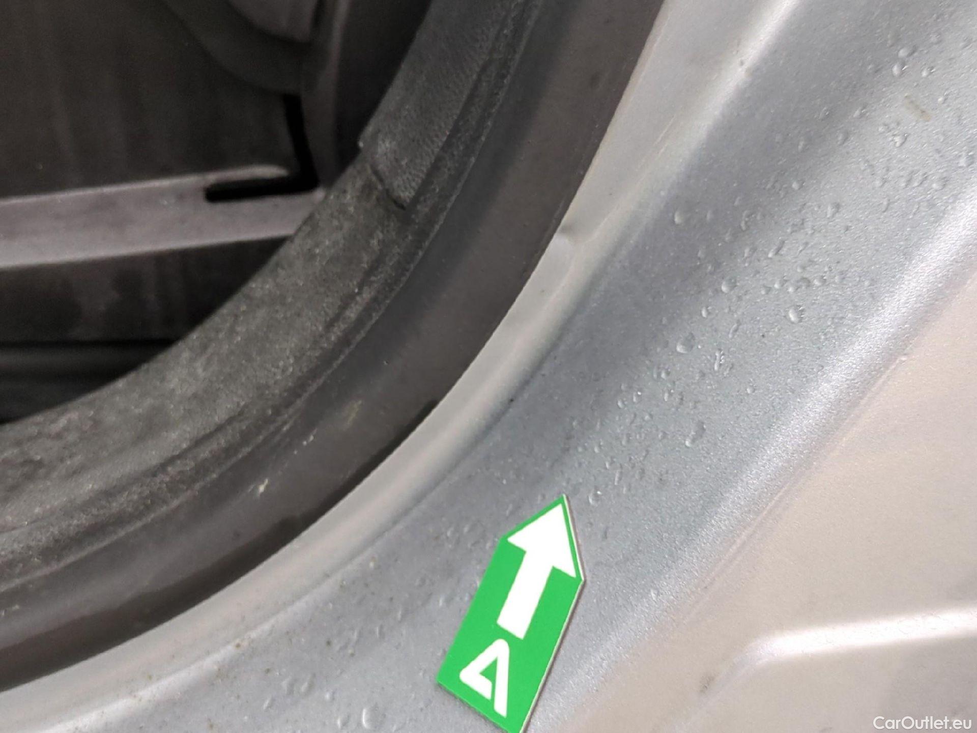  Renault  Captur  II Business 1.5 dCi 115CV BVA7 E6dT #19