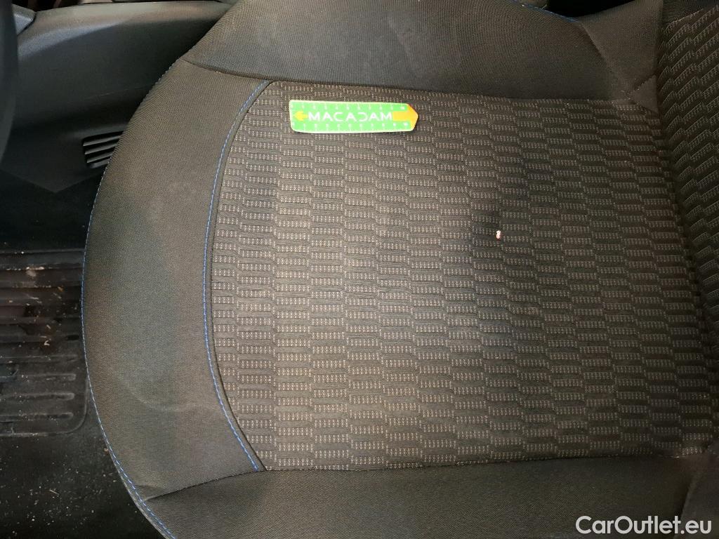  Peugeot  208  Signature 1.2 PureTech 80CV BVM5 E6dT #32