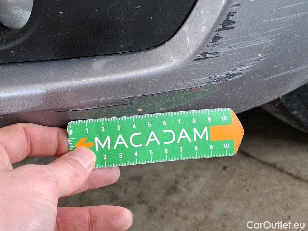  Peugeot  208  Signature 1.2 PureTech 80CV BVM5 E6dT #19