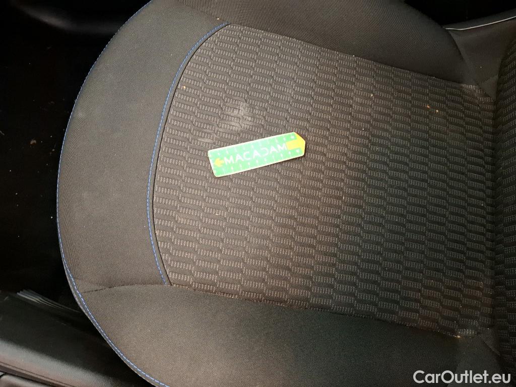  Peugeot  208  Signature 1.2 PureTech 80CV BVM5 E6dT #30