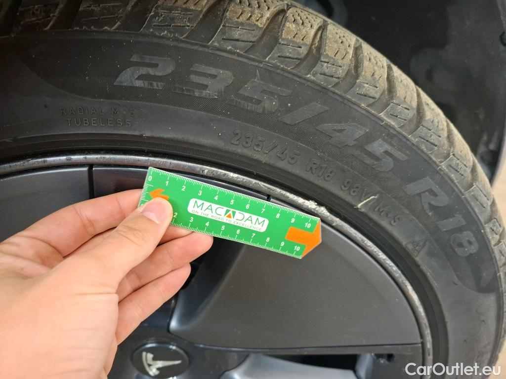  Tesla  Model 3 TESLA  / 2018 / 4P / Berline Grande Autonomie Dual Motor AWD #16