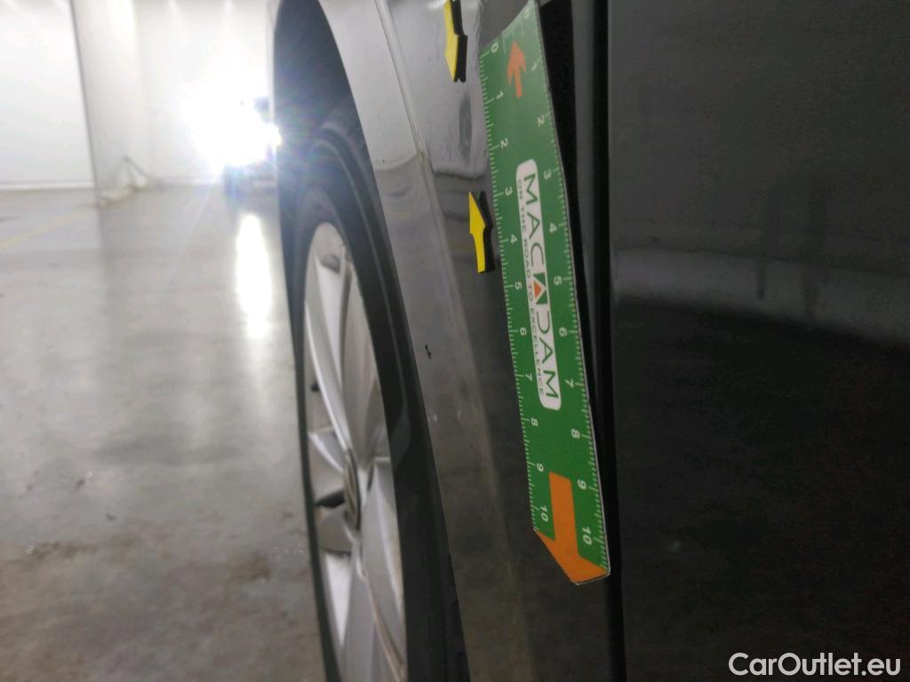  Volkswagen  Golf  VOLKSWAGEN SW / 2020 / 5P / Break 2.0 TDI SCR 115 BVM6 Life Business #29