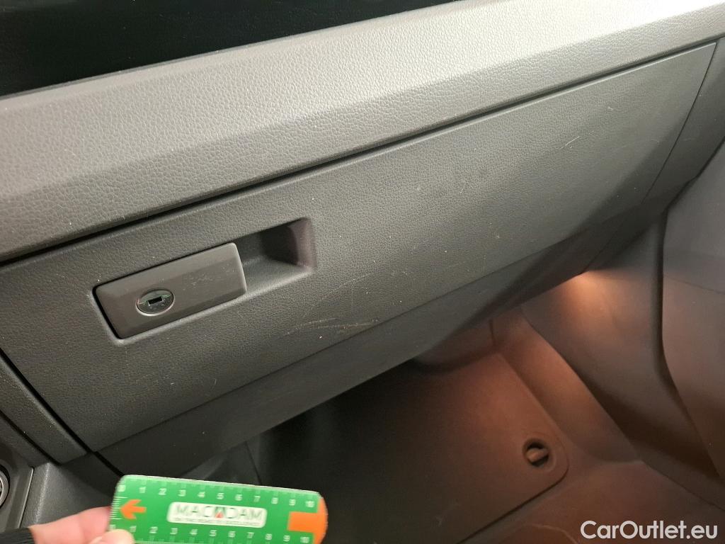  Volkswagen  Crafter VOLKSWAGEN  VU 4p Fourgon 2.0TDI 140 30 L3H3 Business Line Plus #1