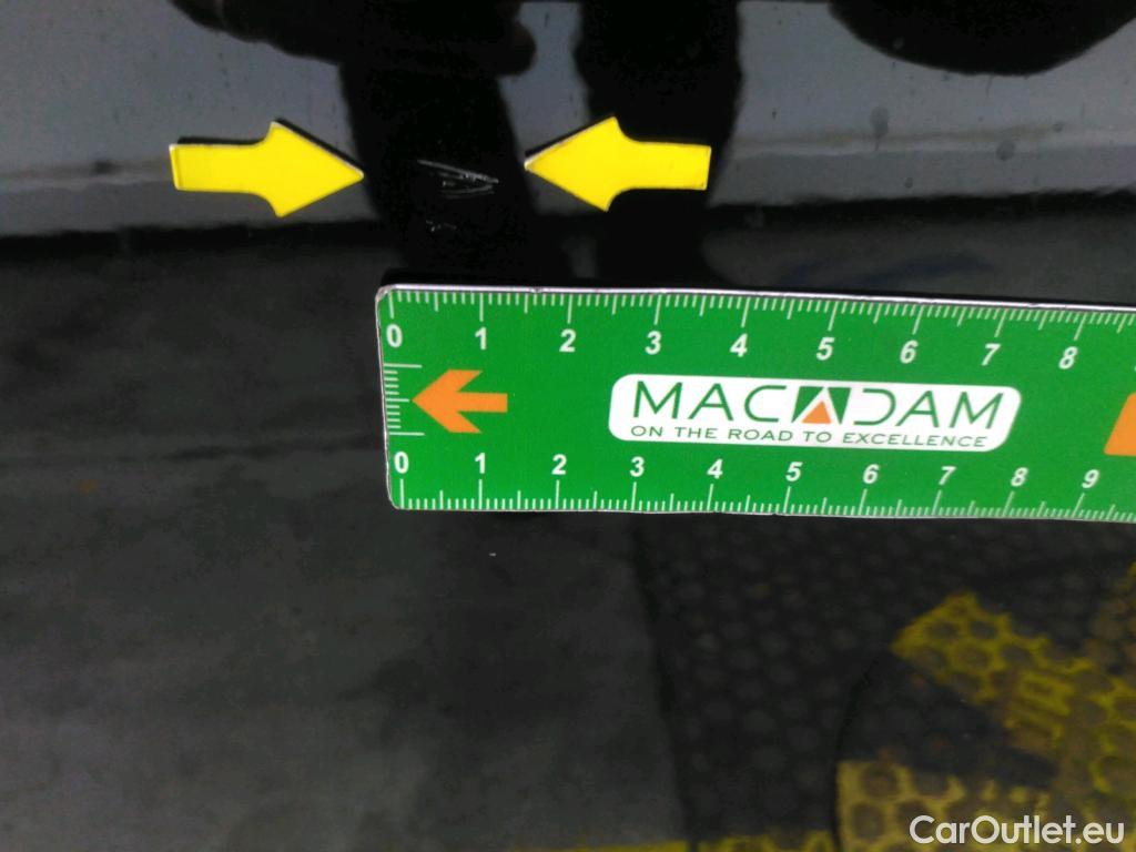  Volkswagen  Golf  VOLKSWAGEN SW / 2020 / 5P / Break 2.0 TDI SCR 115 BVM6 Life Business #43