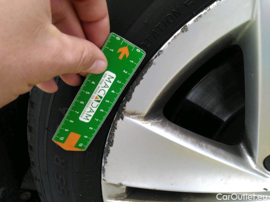  Volkswagen  Golf  VOLKSWAGEN SW / 2020 / 5P / Break 2.0 TDI SCR 115 BVM6 Life Business #15