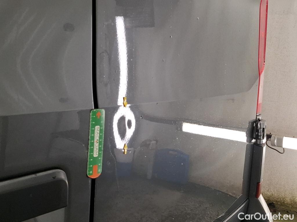  Volkswagen  Crafter VOLKSWAGEN  VU 4p Fourgon 2.0TDI 140 30 L3H3 Business Line Plus #4