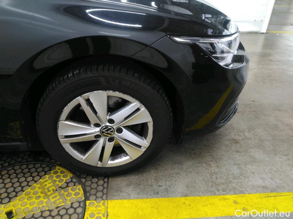  Volkswagen  Golf  VOLKSWAGEN SW / 2020 / 5P / Break 2.0 TDI SCR 115 BVM6 Life Business #13