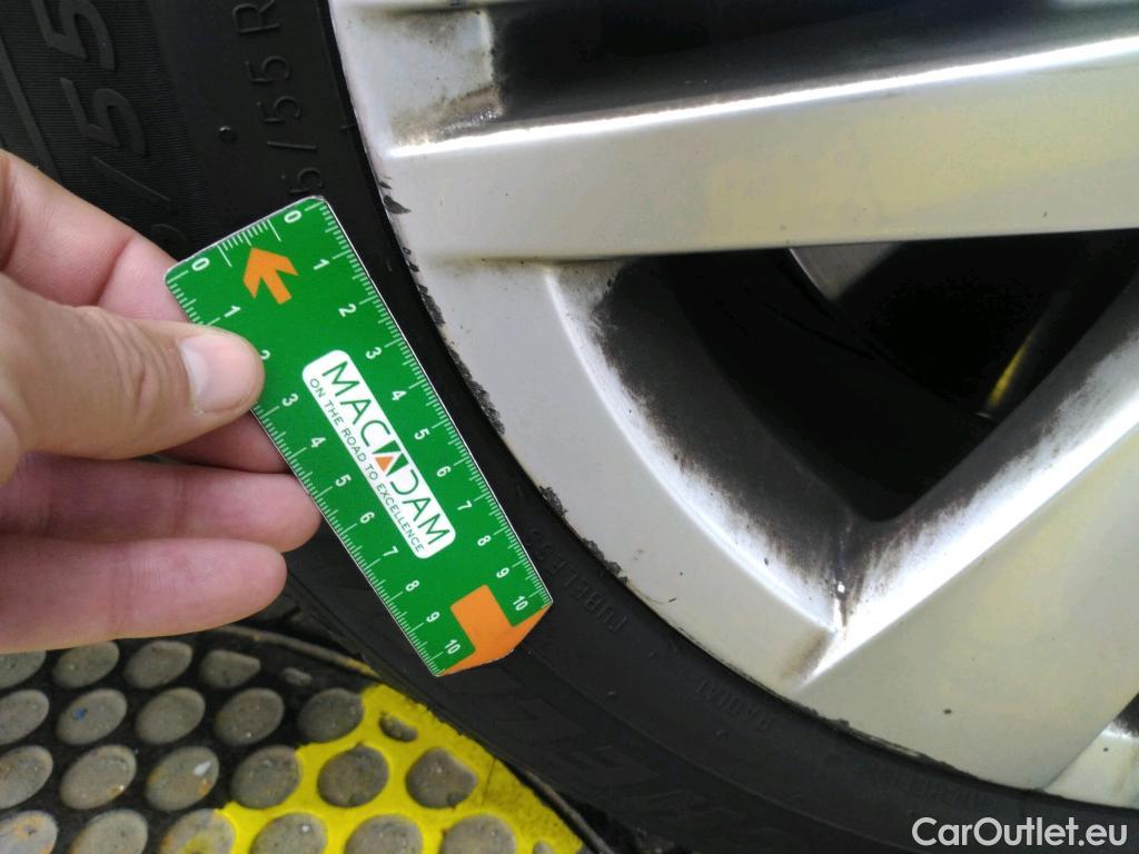  Volkswagen  Golf  VOLKSWAGEN SW / 2020 / 5P / Break 2.0 TDI SCR 115 BVM6 Life Business #16