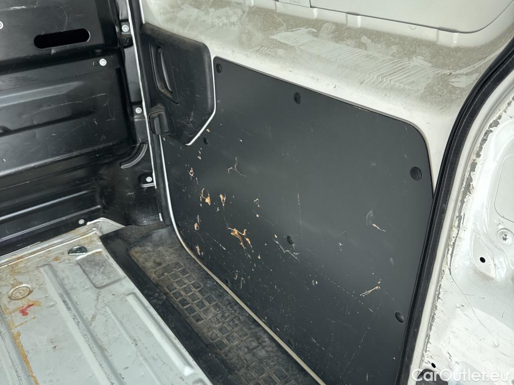  Opel  Vivaro OPEL  / 2019 / 4P / furgón 2.0 Diésel 88kW (120CV) L Inc. Select #27