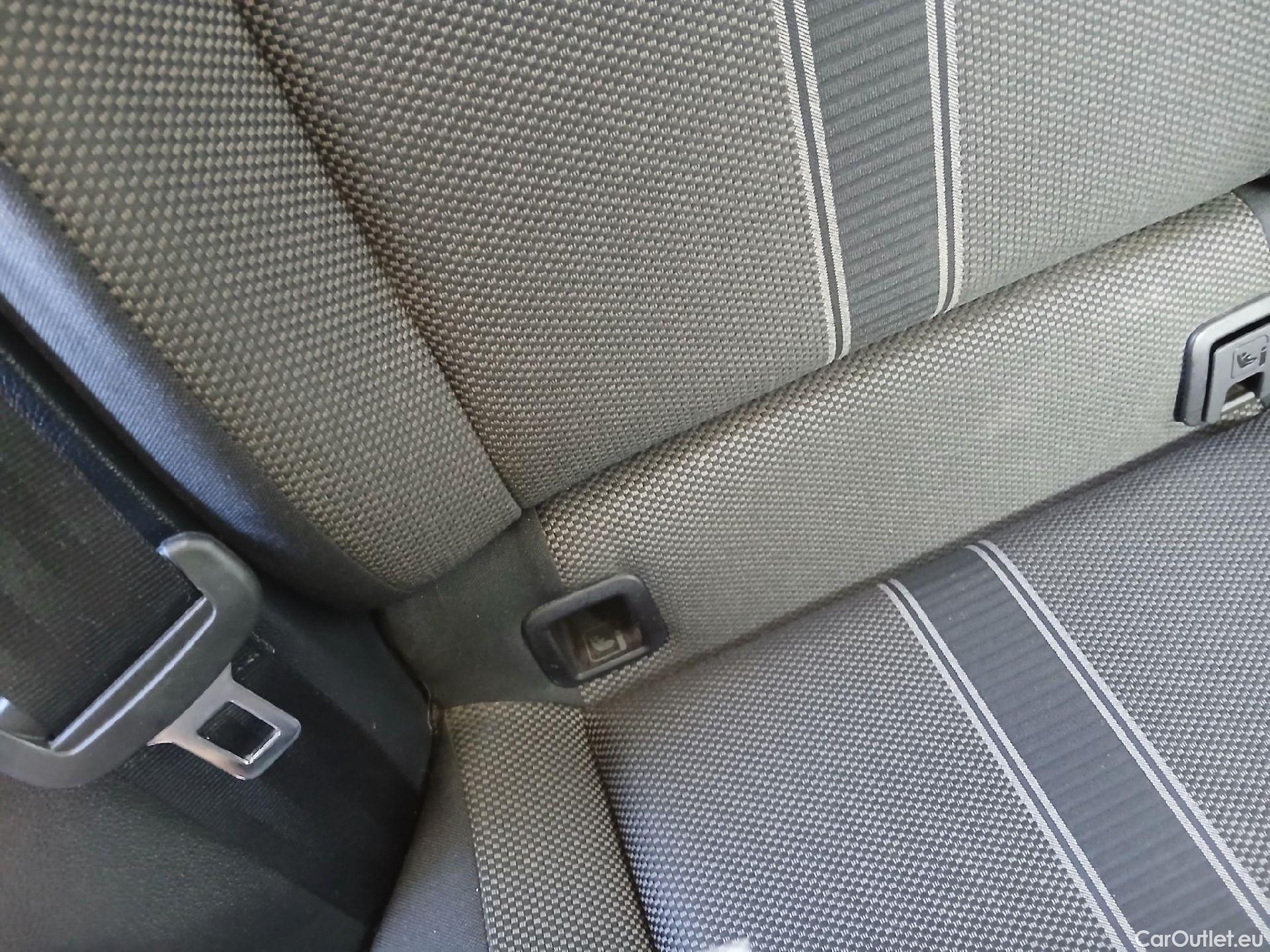  Volkswagen  T-ROC VOLKSWAGEN  / 2017 / 5P / todoterreno Advance 2.0 TDI 110kW (150CV) DSG (AC2) #11