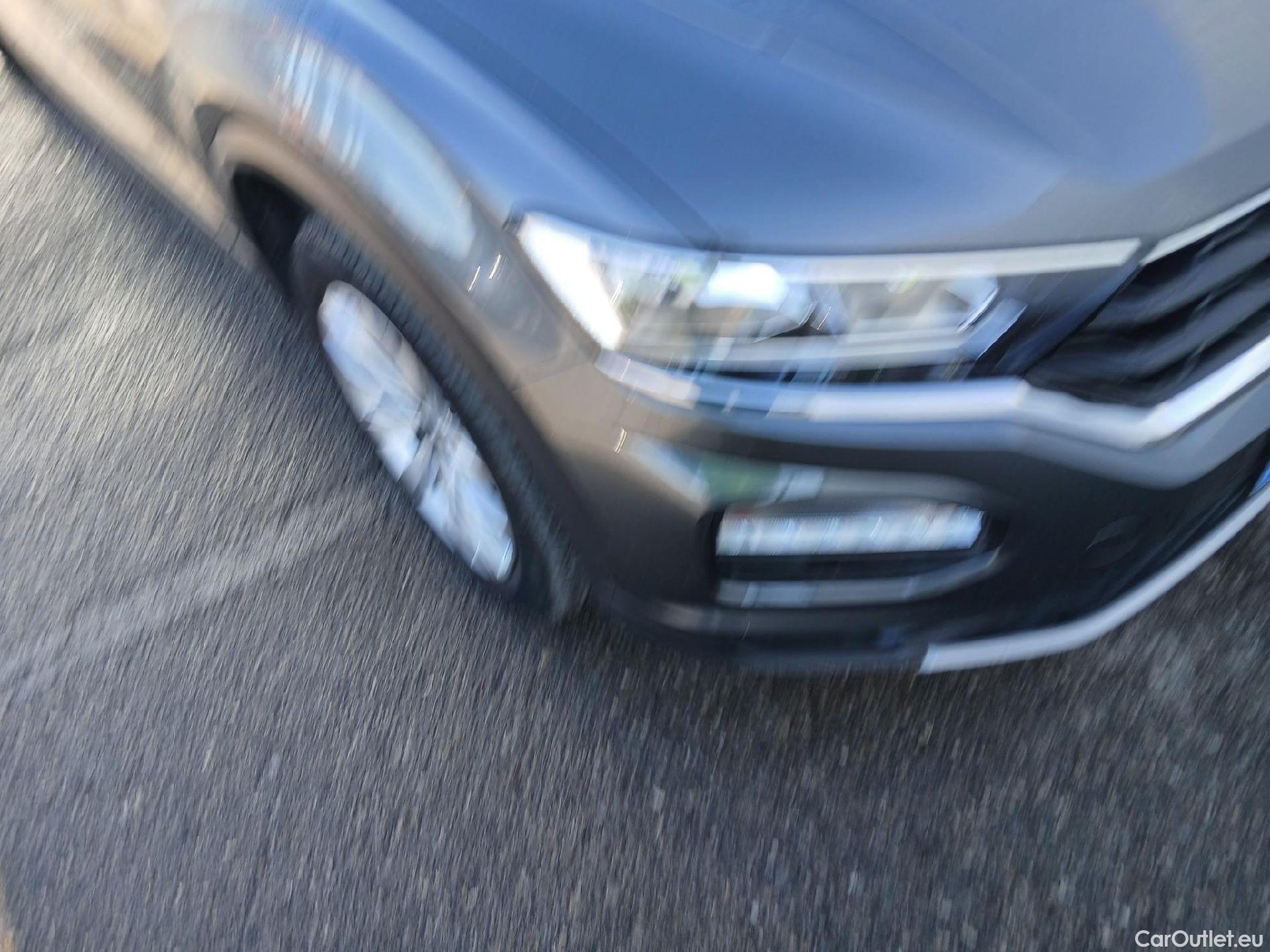  Volkswagen  T-ROC VOLKSWAGEN  / 2017 / 5P / todoterreno Advance 2.0 TDI 110kW (150CV) DSG (AC2) #1