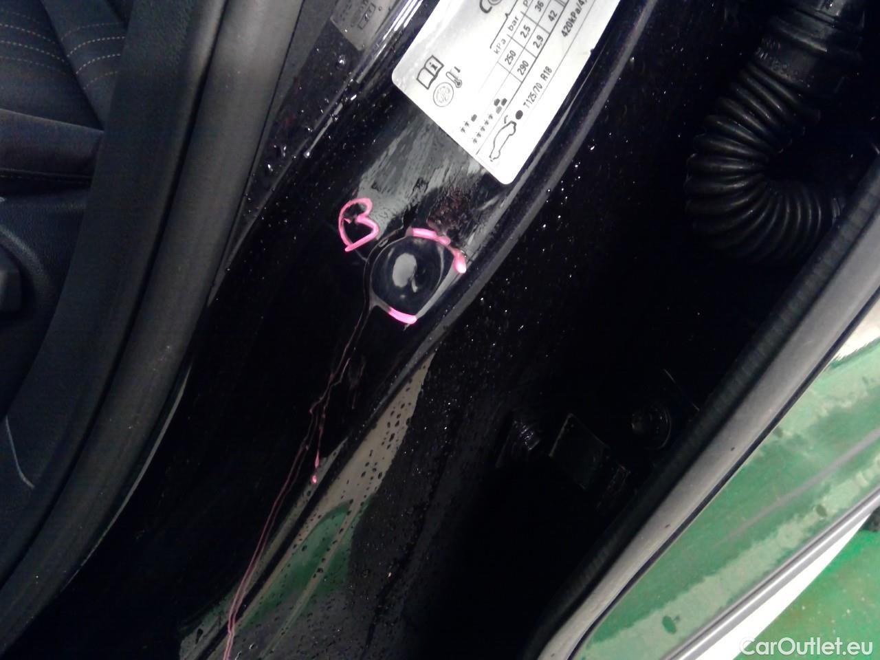  Volkswagen  Golf  Allt.TDI 200 Ed.X 4x4 Aut #9