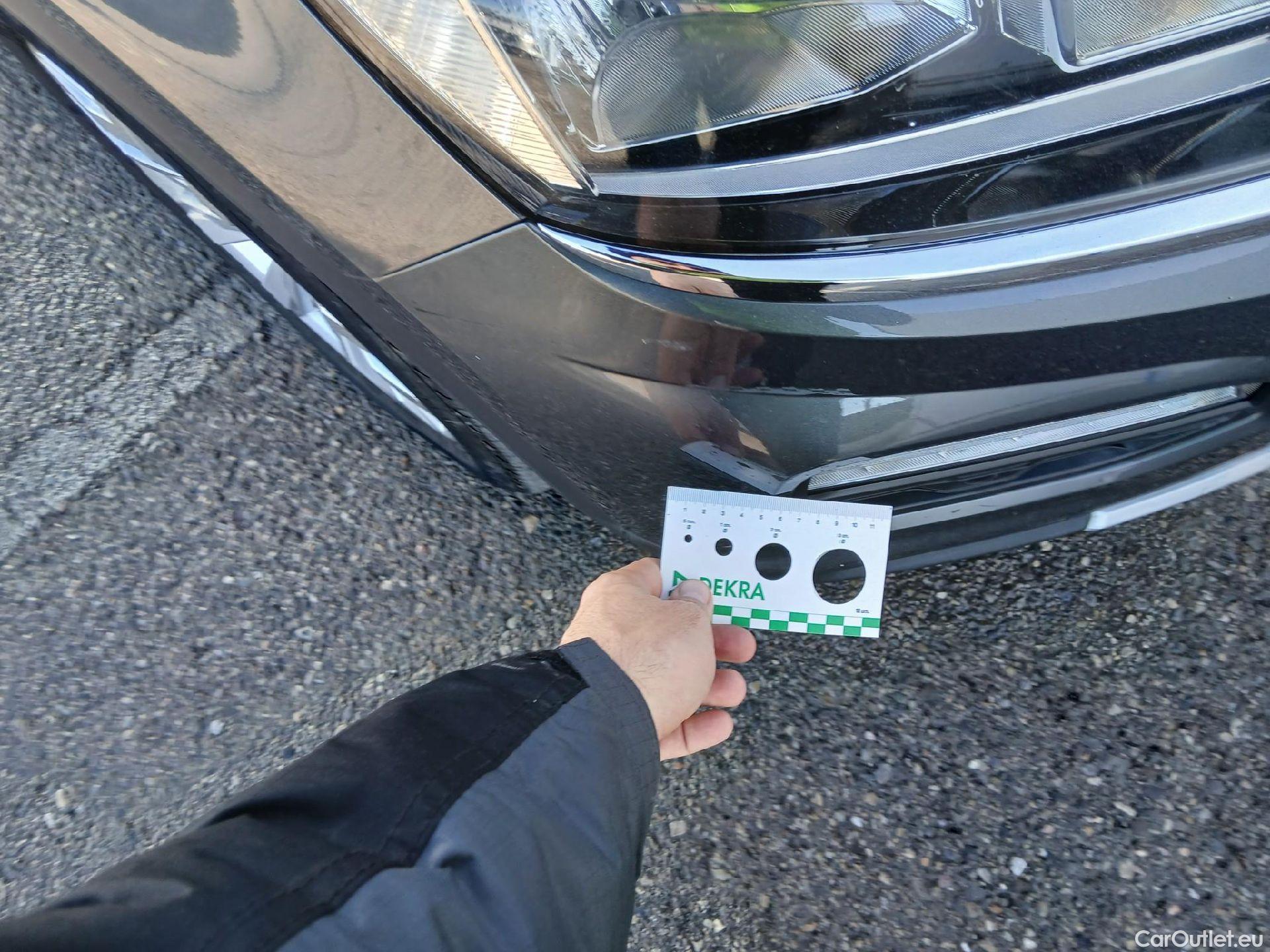  Volkswagen  T-ROC VOLKSWAGEN  / 2017 / 5P / todoterreno Advance 2.0 TDI 110kW (150CV) DSG (AC2) #2