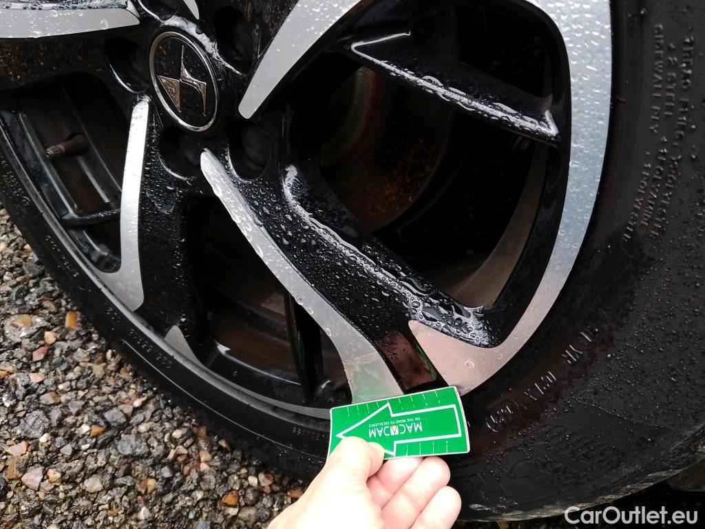  DS  DS7 DS DS 7 Crossback / 2017 / 5P / todoterreno BlueHDi DE 96kW (130CV) Auto. CHIC (AC) #13