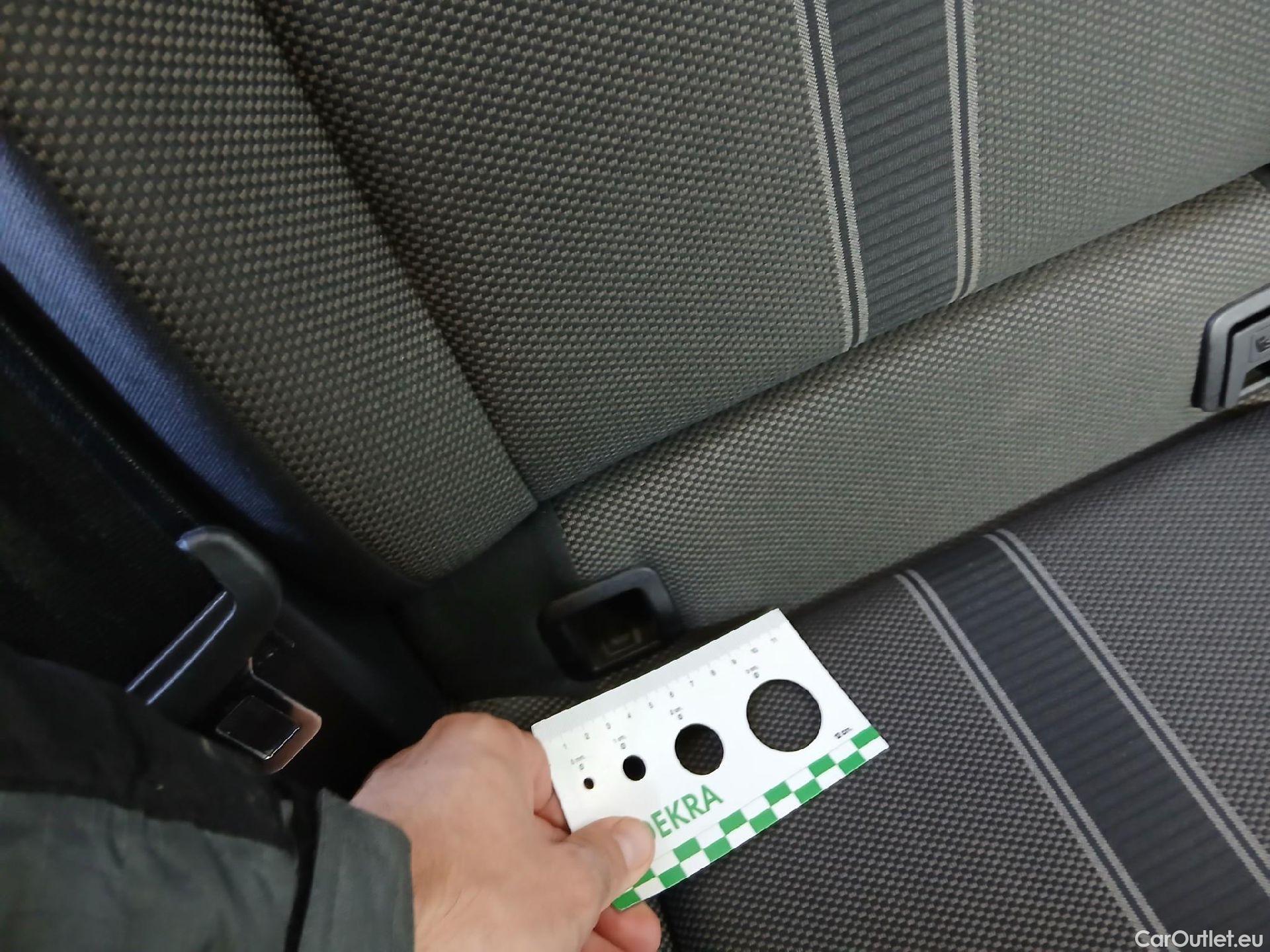  Volkswagen  T-ROC VOLKSWAGEN  / 2017 / 5P / todoterreno Advance 2.0 TDI 110kW (150CV) DSG (AC2) #12